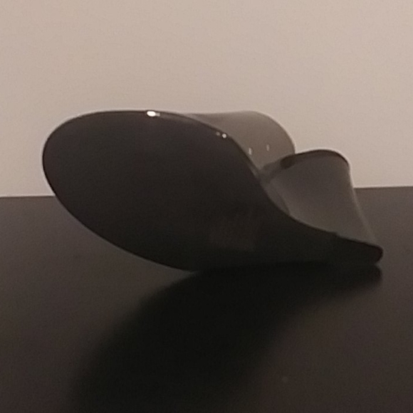 Heel - Picture 3 of 3